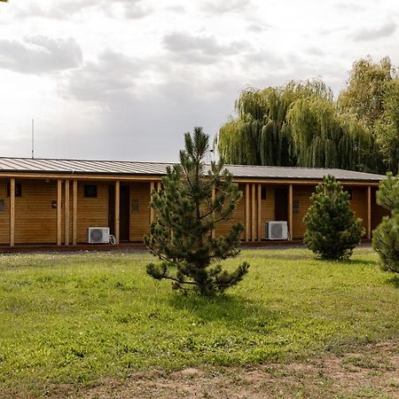 Halfarock Vízi-Erdei Apartmanház Levelek Exteriér fotografie