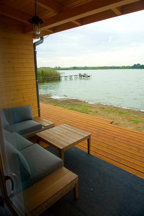 Halfarock Vízi-Erdei Apartmanház Levelek Exteriér fotografie