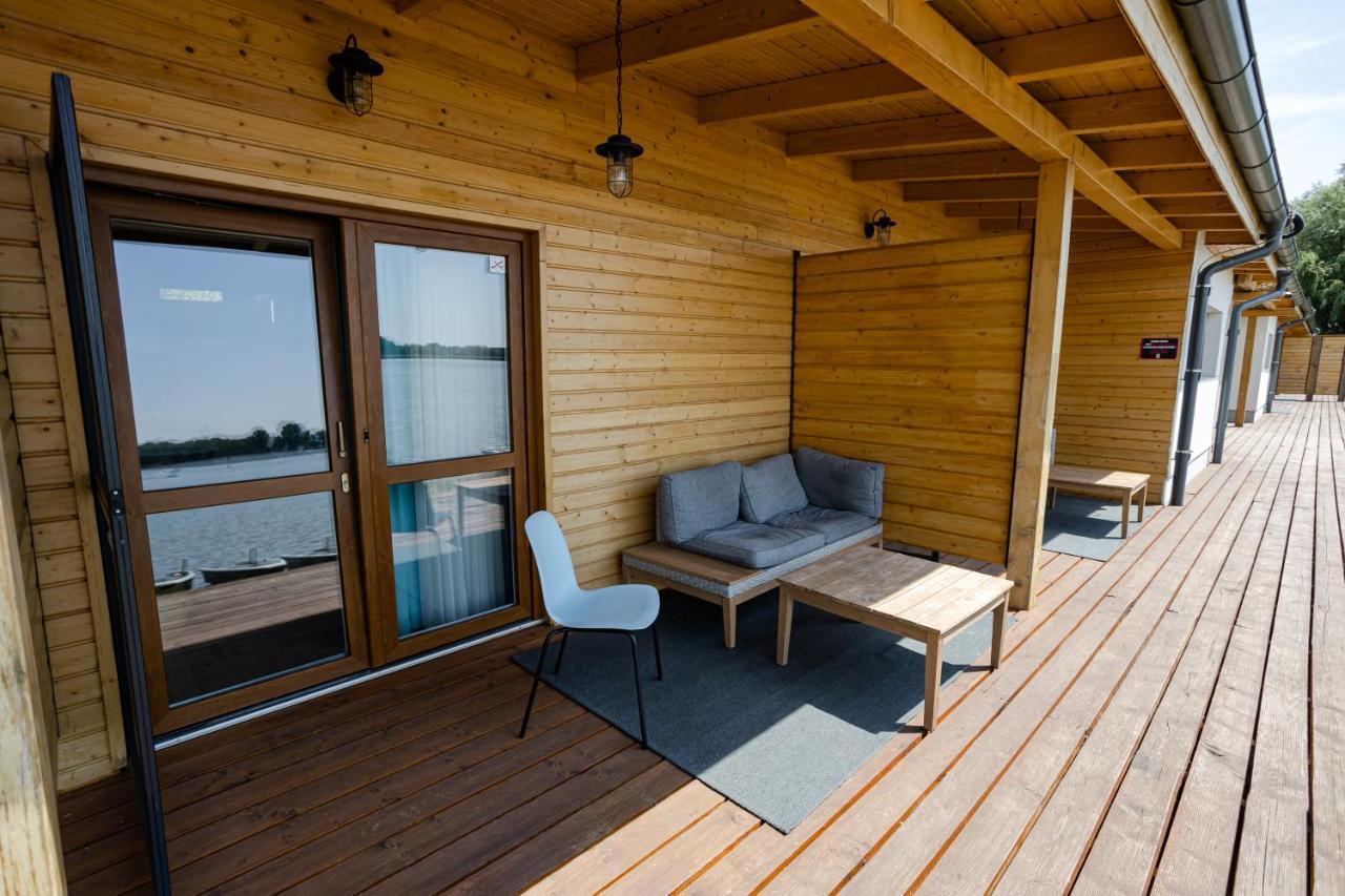 Halfarock Vízi-Erdei Apartmanház Levelek Exteriér fotografie